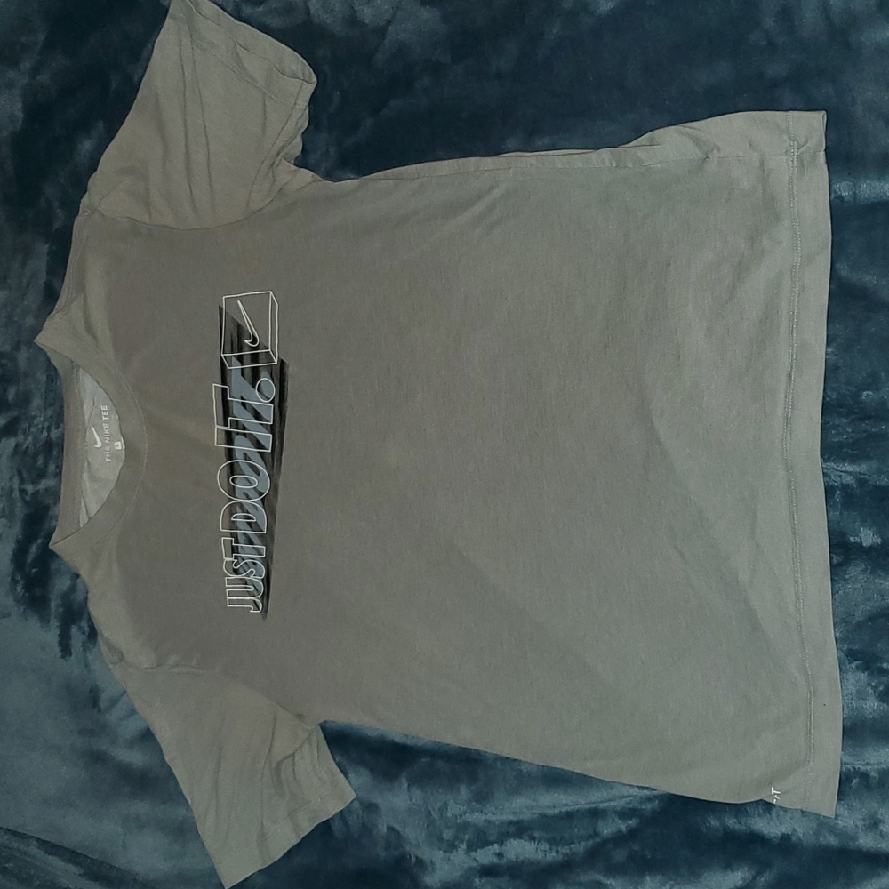 Grey Nike Men's Tee Shirt